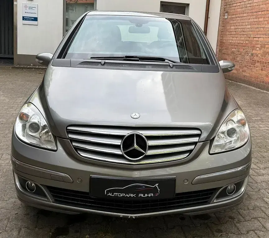 Gebraucht Mercedes B150 95 PS (69 kW) 2008 Grau Van / Kleinbus