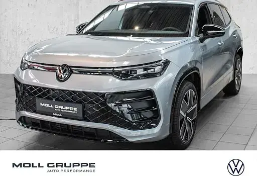 Neu VW Tayron R-line 150 PS (110 kW) 2025 Silber SUV