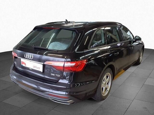 Gebraucht Audi A4 163 PS (119 kW) 2023 Brillantschwarz Kombi