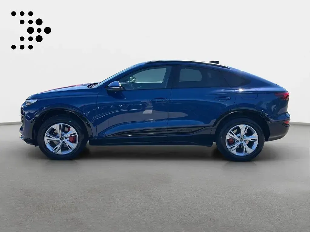 Gebraucht Audi Q6 Sportback e-tron Ambiente 185 kW (252 PS) 2025 Ascariblau metallic SUV