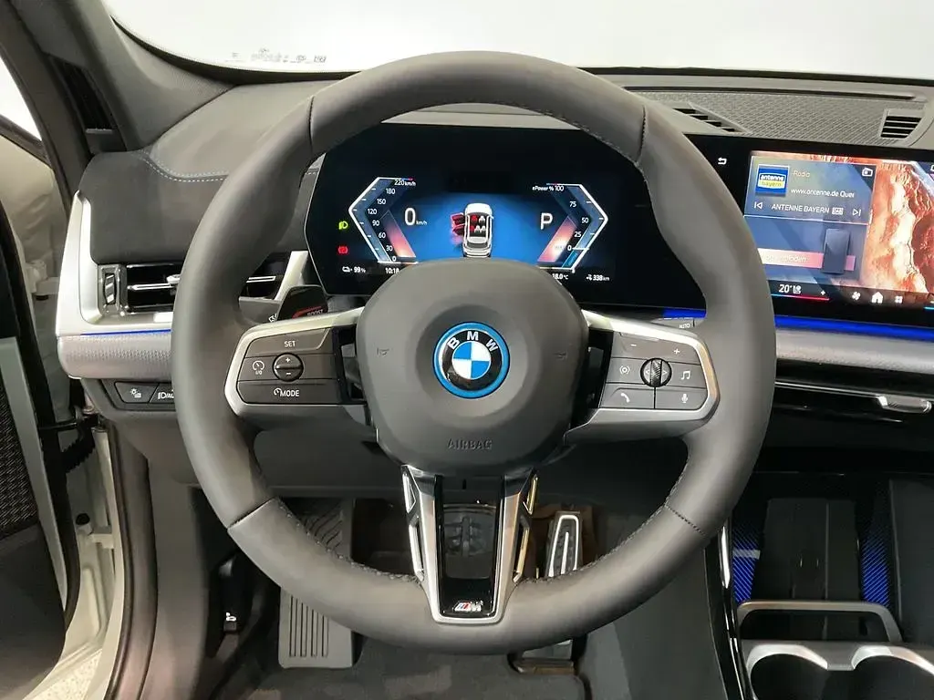 Neu BMW iX1 Performance 150 kW (204 PS) 2026 Weiß SUV