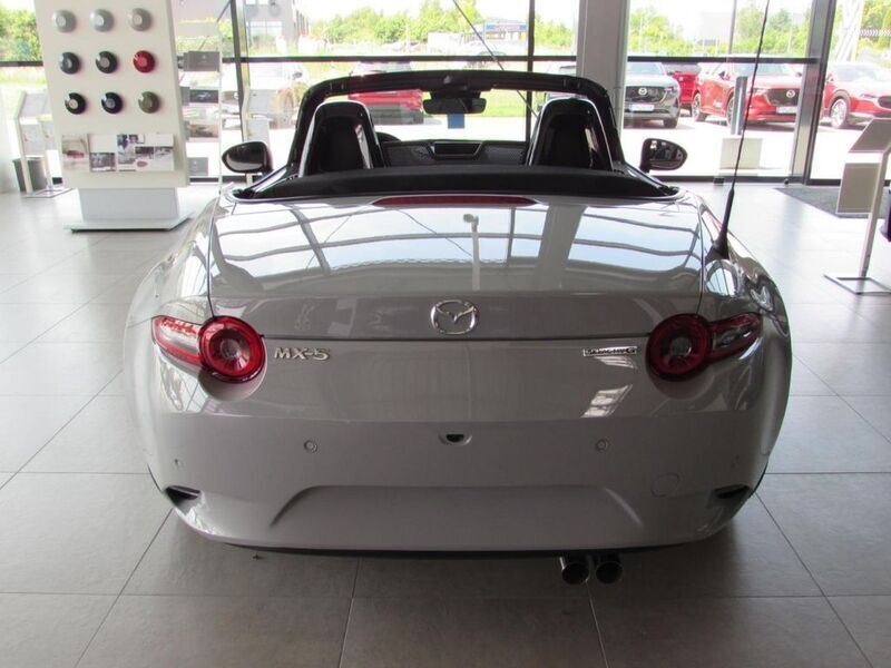 Neu Mazda MX5 Homura-Line 132 PS (97 kW) 2025 Grau Cabrio