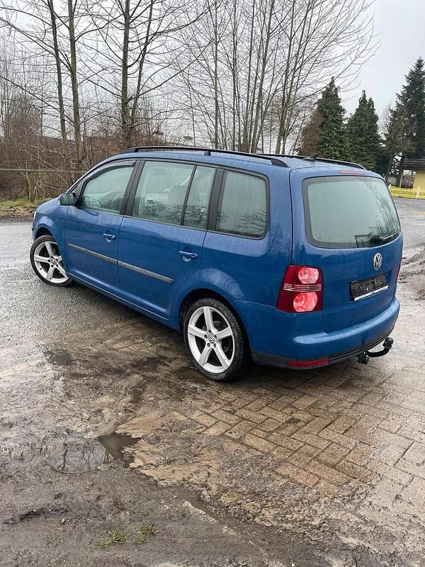 Gebraucht VW Touran 140 PS (102 kW) 2007 Blau Van / Kleinbus