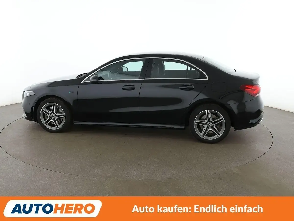Gebraucht Mercedes A250 AMG line 218 PS (160 kW) 2020 Schwarz Limousine