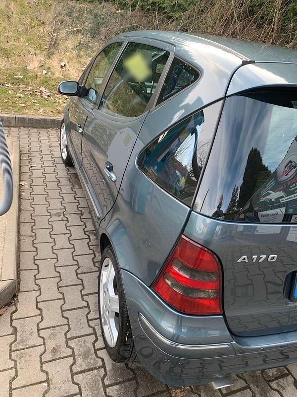 Gebraucht Mercedes 170 95 PS (69 kW) 2003 Blau Kleinwagen