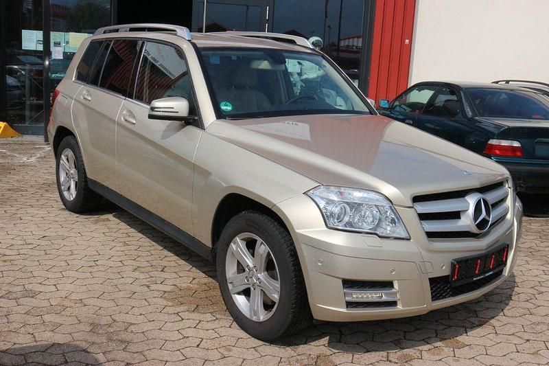 Beige Gebraucht 2011 Mercedes GLK350 Sport SUV | 12.900 € (Fairer Preis) - Bild 1/4