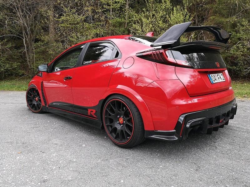 Rot Gebraucht 2016 Honda Civic Type R Limousine | 32.000 € (Teuer) - Bild 1/4