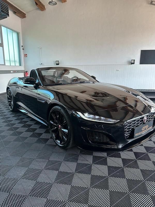 Gebraucht Jaguar F-Type 575 PS (422 kW) 2022 Schwarz Cabrio