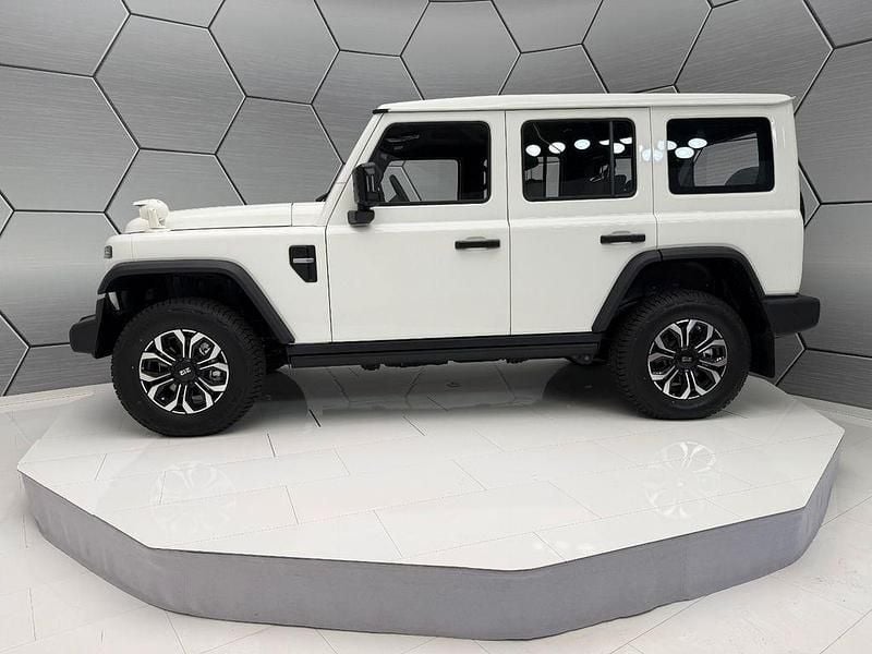 Neu BAW 212 166 PS (122 kW) 2025 Weiß SUV