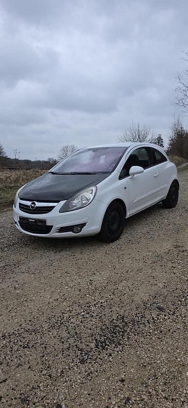 Gebraucht Opel Corsa 80 PS (58 kW) 2007 Weiß Kleinwagen
