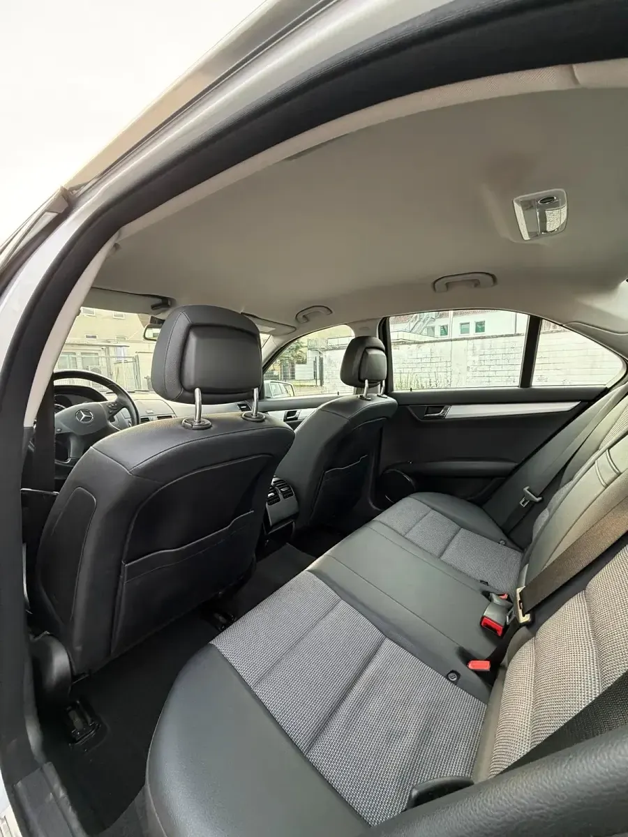 Gebraucht Mercedes 250 204 PS (150 kW) 2010 Silber Limousine