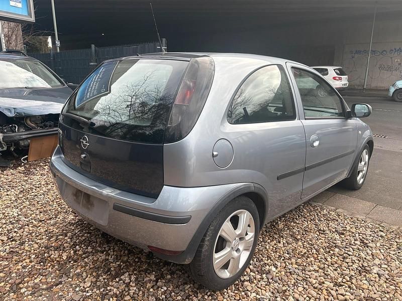 Gebraucht Opel Corsa 80 PS (58 kW) 2004 Blau Kleinwagen