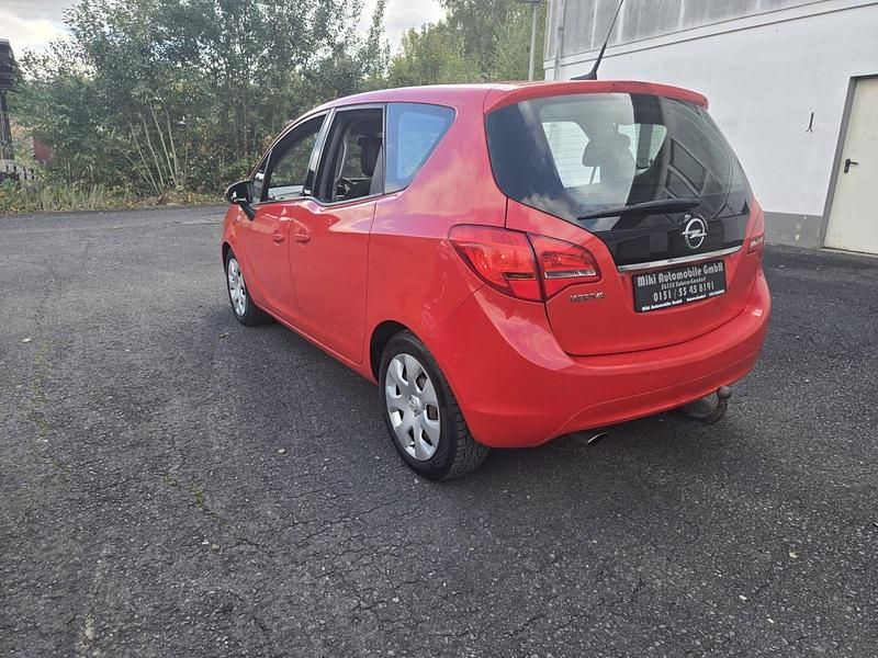 Gebraucht Opel Meriva Edition 140 PS (102 kW) 2014 Rot Van / Kleinbus