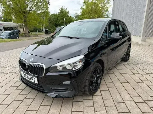 Gebraucht BMW 218 Active Tourer Advantage 140 PS (102 kW) 2020 Schwarz Van / Kleinbus