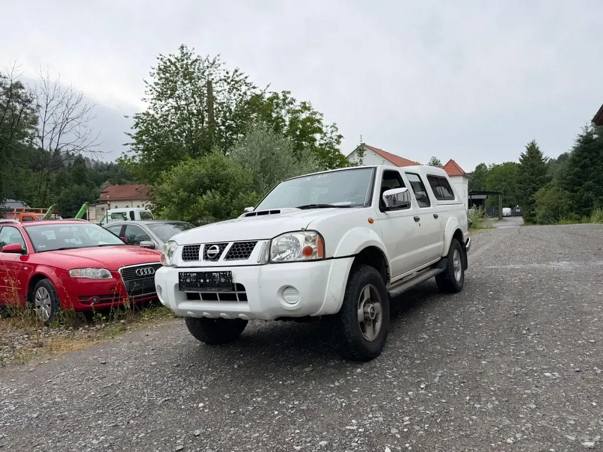 Gebraucht Nissan Navara 133 PS (97 kW) 2009 Weiß Pickup