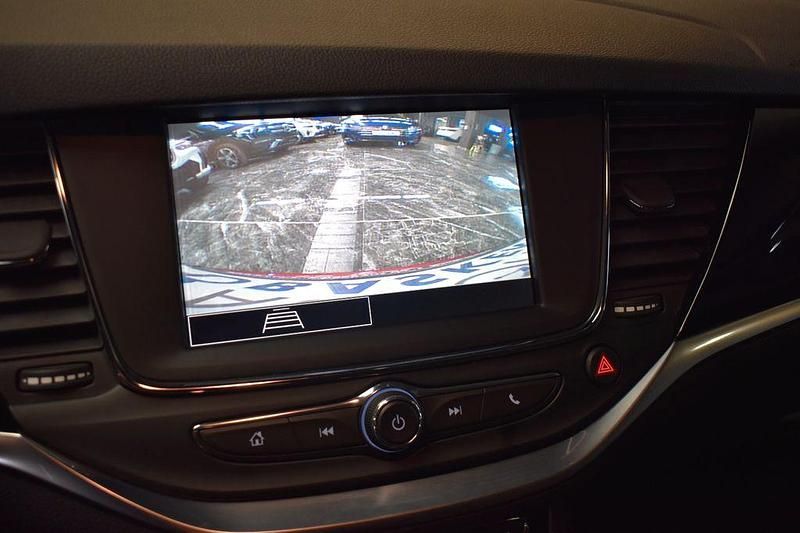 Gebraucht Opel Astra Design & Tech 145 PS (106 kW) 2021 Rot Limousine