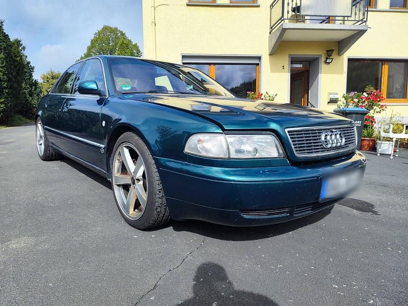 Grün Gebraucht 1996 Audi A8 Limousine | 5.900 € (Fairer Preis) - Bild 1/4