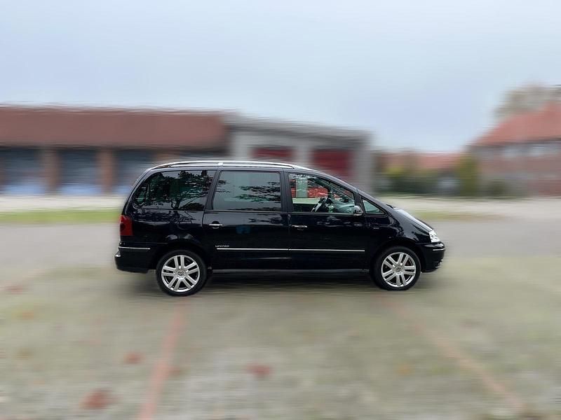Gebraucht VW Sharan 175 PS (128 kW) 2010 Schwarz Van / Kleinbus