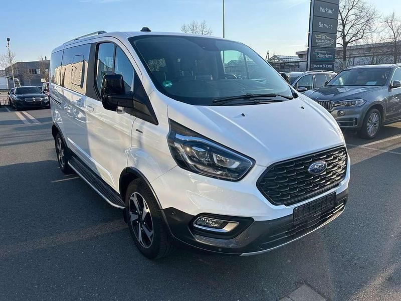 Gebraucht Ford Tourneo 185 PS (136 kW) 2021 Frozen white Kombi