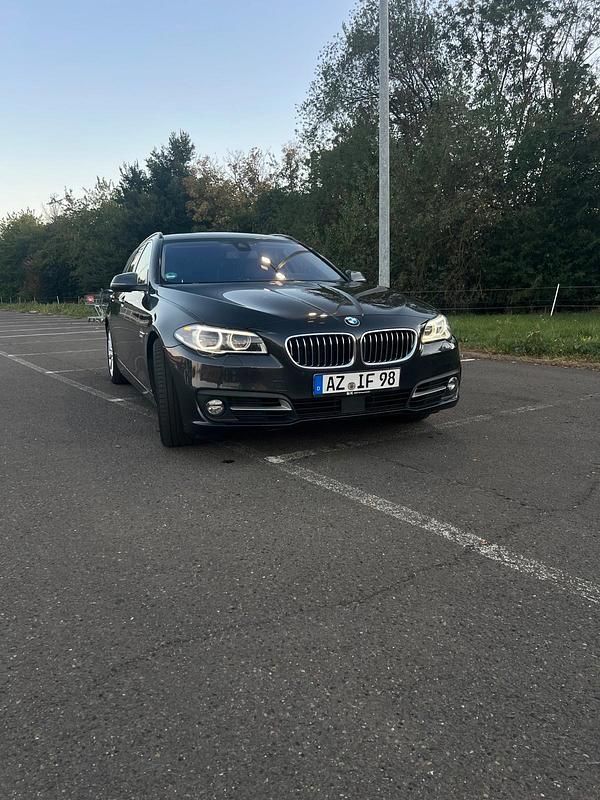 Grau Gebraucht 2015 BMW 525 Kombi | 13.800 € (Teuer) - Bild 1/4