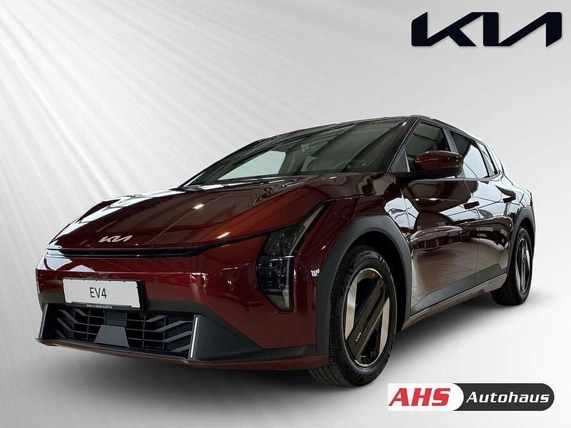 Neu Kia EV4 Earth 150 kW (204 PS) 2026 Magmarot metallic Limousine