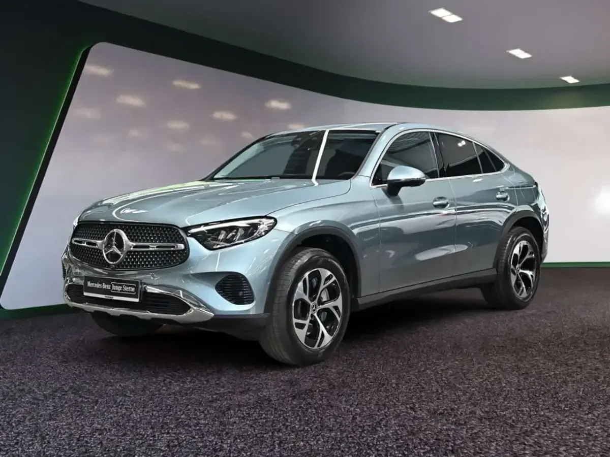 Gebraucht Mercedes GLC300de Avantgarde 333 PS (244 kW) 2025 Grün Coupé
