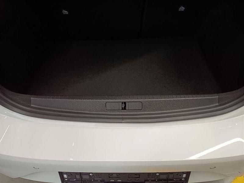 Gebraucht Opel Corsa 101 PS (74 kW) 2024 Artisweiß Limousine