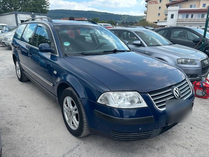 Blau Gebraucht 2001 VW Passat Kombi | 950 € (Guter Preis) - Bild 1/4