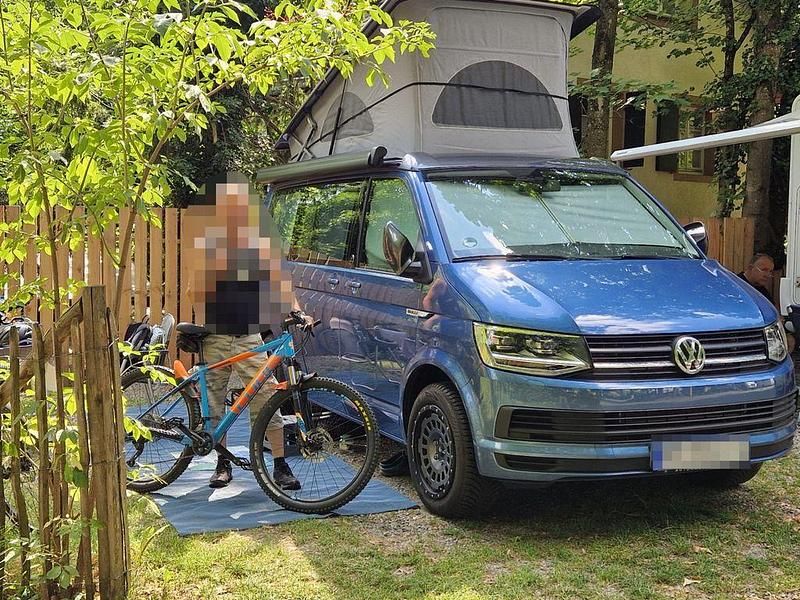 Gebraucht VW California Coast 150 PS (110 kW) 2019 Blau Van