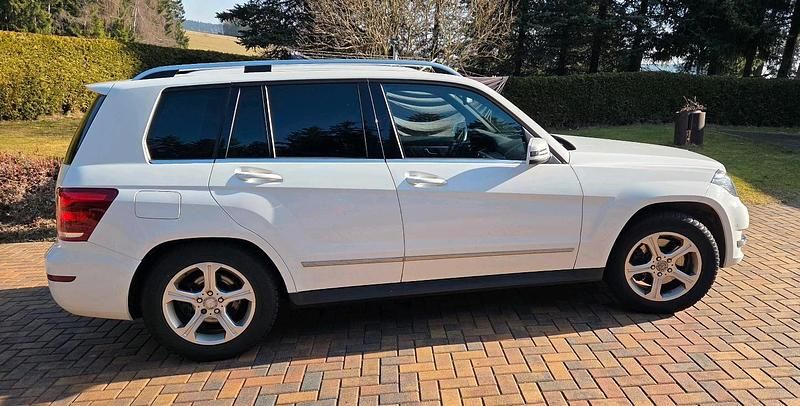 Gebraucht Mercedes GLK220 174 PS (127 kW) 2013 Weiß SUV