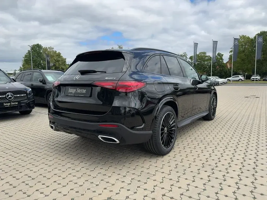 Gebraucht Mercedes GLC450 AMG 367 PS (269 kW) 2025 Schwarz SUV