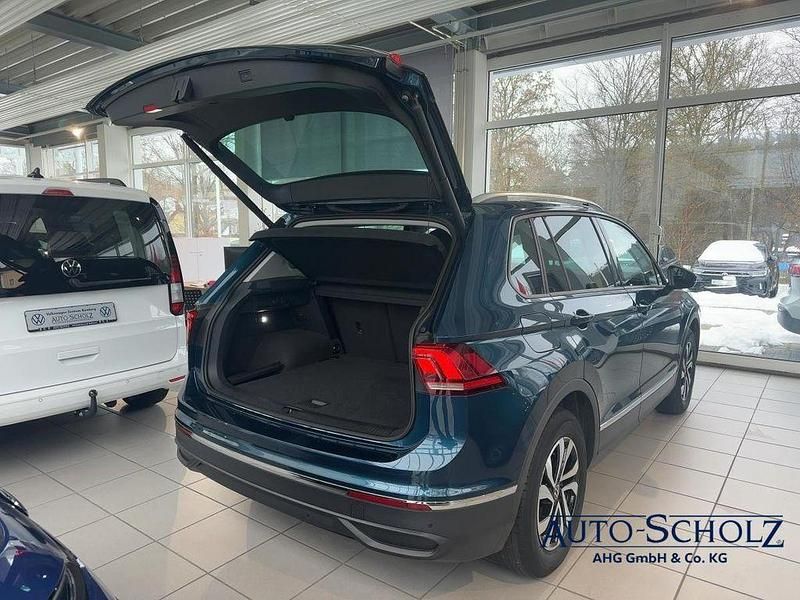 Gebraucht VW Tiguan Active 150 PS (110 kW) 2022 Blau SUV