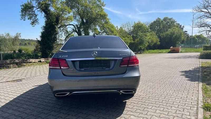 Gebraucht Mercedes E250 Avantgarde 204 PS (150 kW) 2016 Grau Kombi