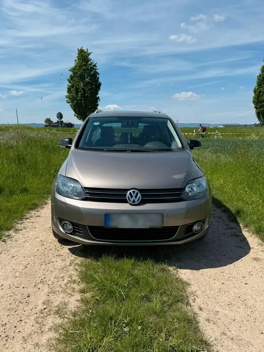 Gebraucht VW Golf Plus Cross Style 86 PS (63 kW) 2011 Braun Van / Kleinbus