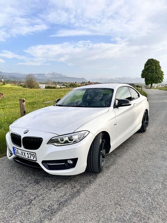 Gebraucht BMW 220 M Performance 184 PS (135 kW) 2014 Weiß Coupé