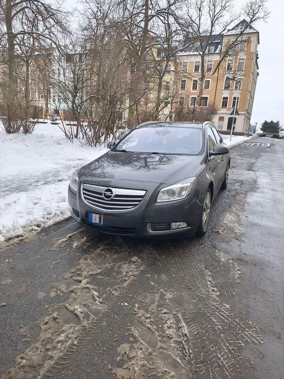 Grau Gebraucht 2011 Opel Insignia Innovation Kombi | 4.400 € (Fairer Preis) - Bild 1/4