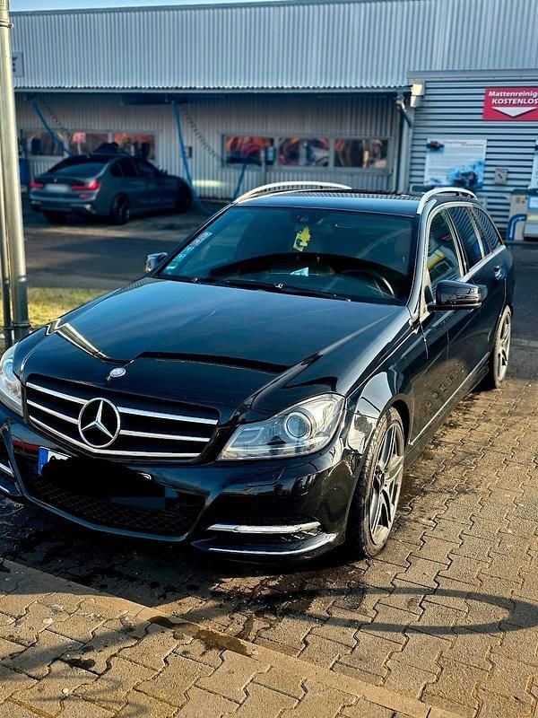 Gebraucht Mercedes C350 265 PS (194 kW) 2013 Schwarz Limousine