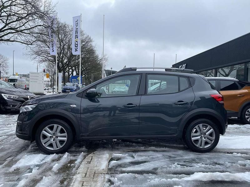 Gebraucht Dacia Sandero Comfort 101 PS (74 kW) 2022 Grau Kleinwagen