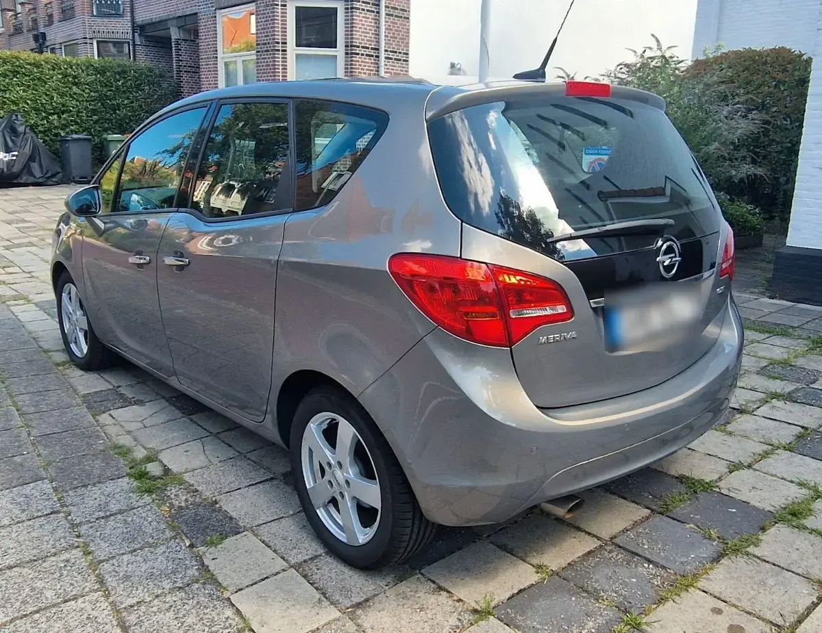 Gebraucht Opel Meriva 131 PS (96 kW) 2013 Braun Van / Kleinbus