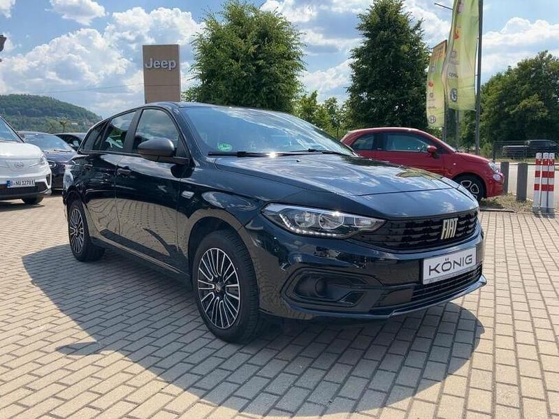 Gebraucht Fiat Tipo 131 PS (96 kW) 2023 Cinema schwarz Limousine