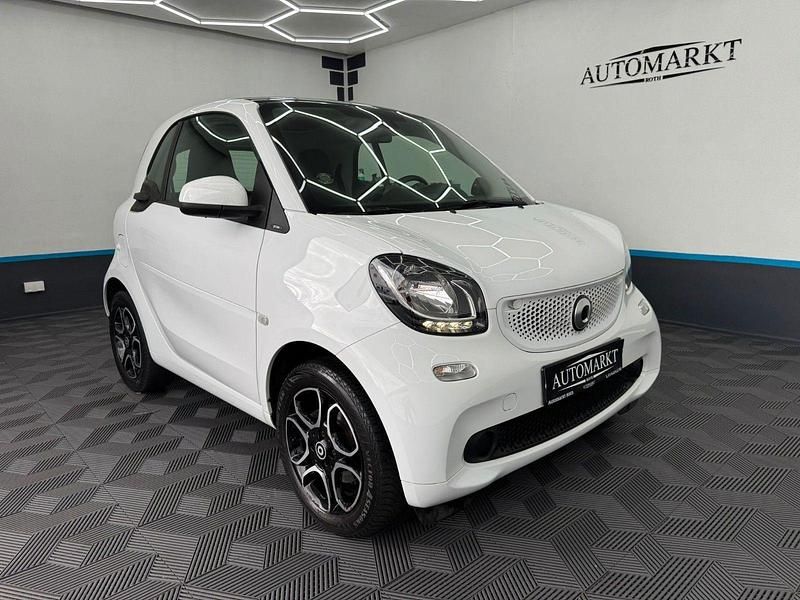 Weiß Gebraucht 2018 Smart ForTwo Coupé Kleinwagen | 13.290 € (Guter Preis) - Bild 1/4