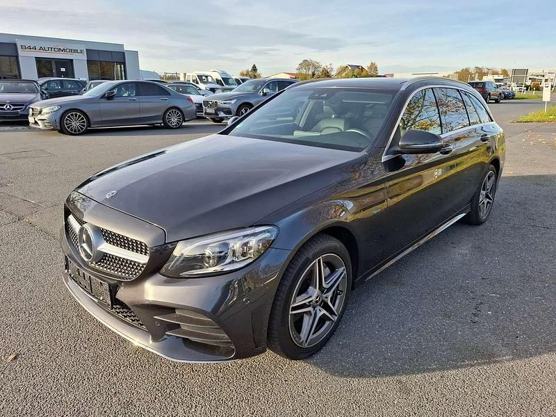 Graphitgrau Gebraucht 2020 Mercedes C300e AMG line Kombi | 29.990 € (Fairer Preis) - Bild 1/4