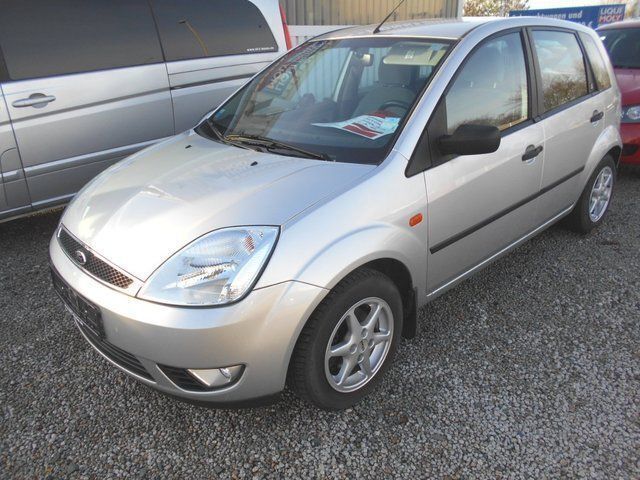 Gebraucht Ford Fiesta Trend 80 PS (58 kW) 2002 Silber metallic Kleinwagen