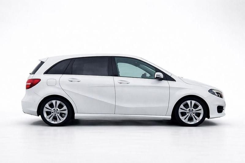 Gebraucht Mercedes B180 Urban 122 PS (89 kW) 2015 Weiß Van / Kleinbus