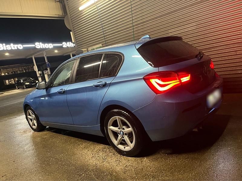 Gebraucht BMW 120 190 PS (139 kW) 2018 Blau Kleinwagen