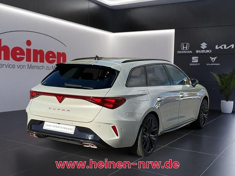 Neu Cupra Leon VZ 272 PS (200 kW) 2025 Grau Limousine