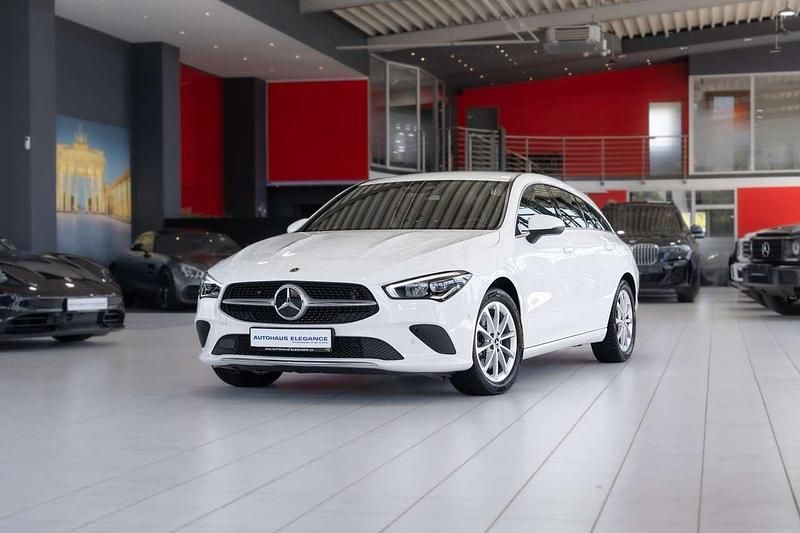 Polarweiss unilack Gebraucht 2022 Mercedes CLA250 Shooting Brake Business Kombi | 28.980 € (Superpreis) - Bild 1/4
