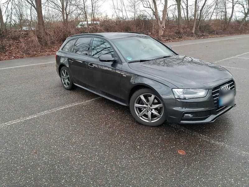 Gebraucht Audi A4 Ambiente 190 PS (139 kW) 2015 Braun Kombi