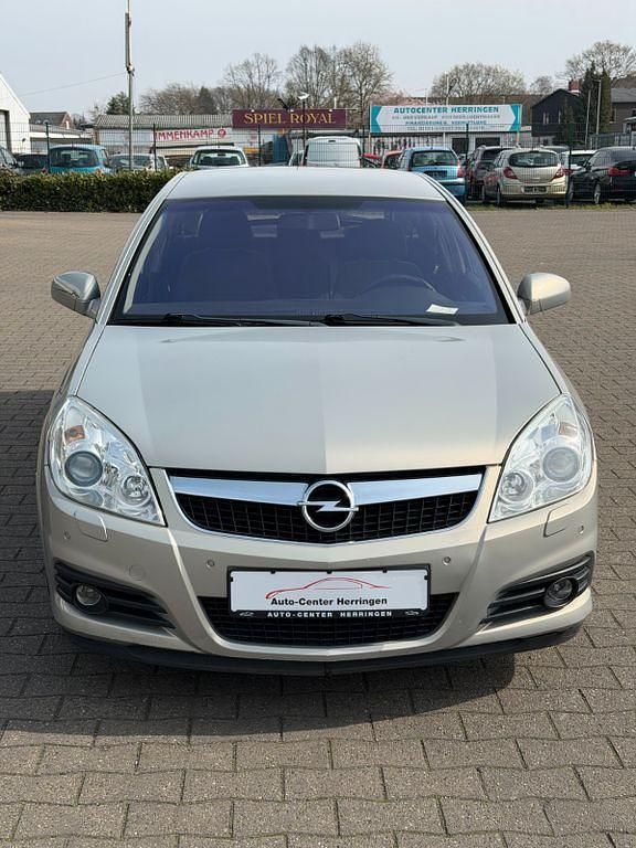 Gebraucht Opel Vectra Edition 155 PS (114 kW) 2007 Silber Limousine