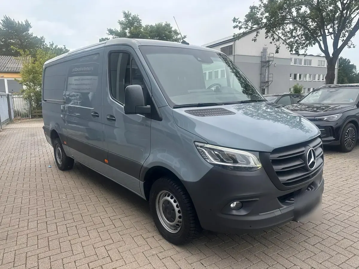 Gebraucht Mercedes Sprinter 190 PS (139 kW) 2019 Grau Van